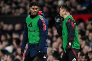 记者追问拉师傅&安东尼未来，阿莫林：我在规划未来 但现在不想谈