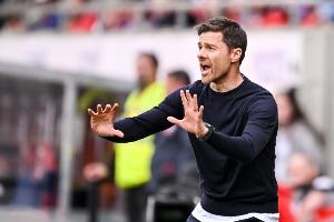 勒沃库森高管：阿隆索需要时间决定去留，希望球队今夏留住维尔茨