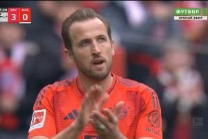 凯恩第88分钟被替换下场，本场染黄的他下轮停赛缺战莱比锡