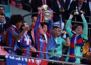 太阳报：水晶宫老板愿意出售股份，以保住球队的欧战资格