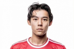 津媒：津门虎明日集结备战，歇赛期内将给陈哲宣、李嗣镕注册