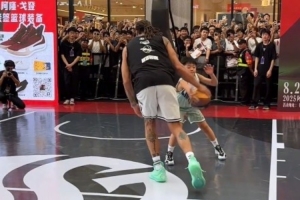 戈登中国行——戈登徐州上演十八般武艺实战军训未来之星