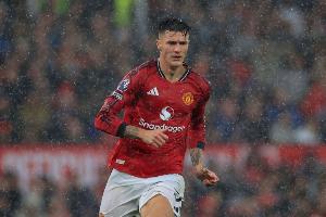 费迪南德：舍什科必须为自己缺乏机会承担责任，赛后与队友多沟通