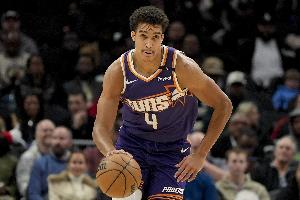 得继续努力！伊戈达罗出战22分钟 7中5&4罚2中拿到12分3板3帽