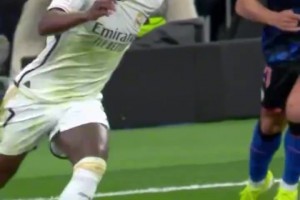 不爱虐菜？维尼修斯：我适合打强队，在西甲总是被两三人包夹！