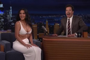 卡戴珊家族的发家史：07年金-卡戴珊和男友的缠绵视频被曝光~